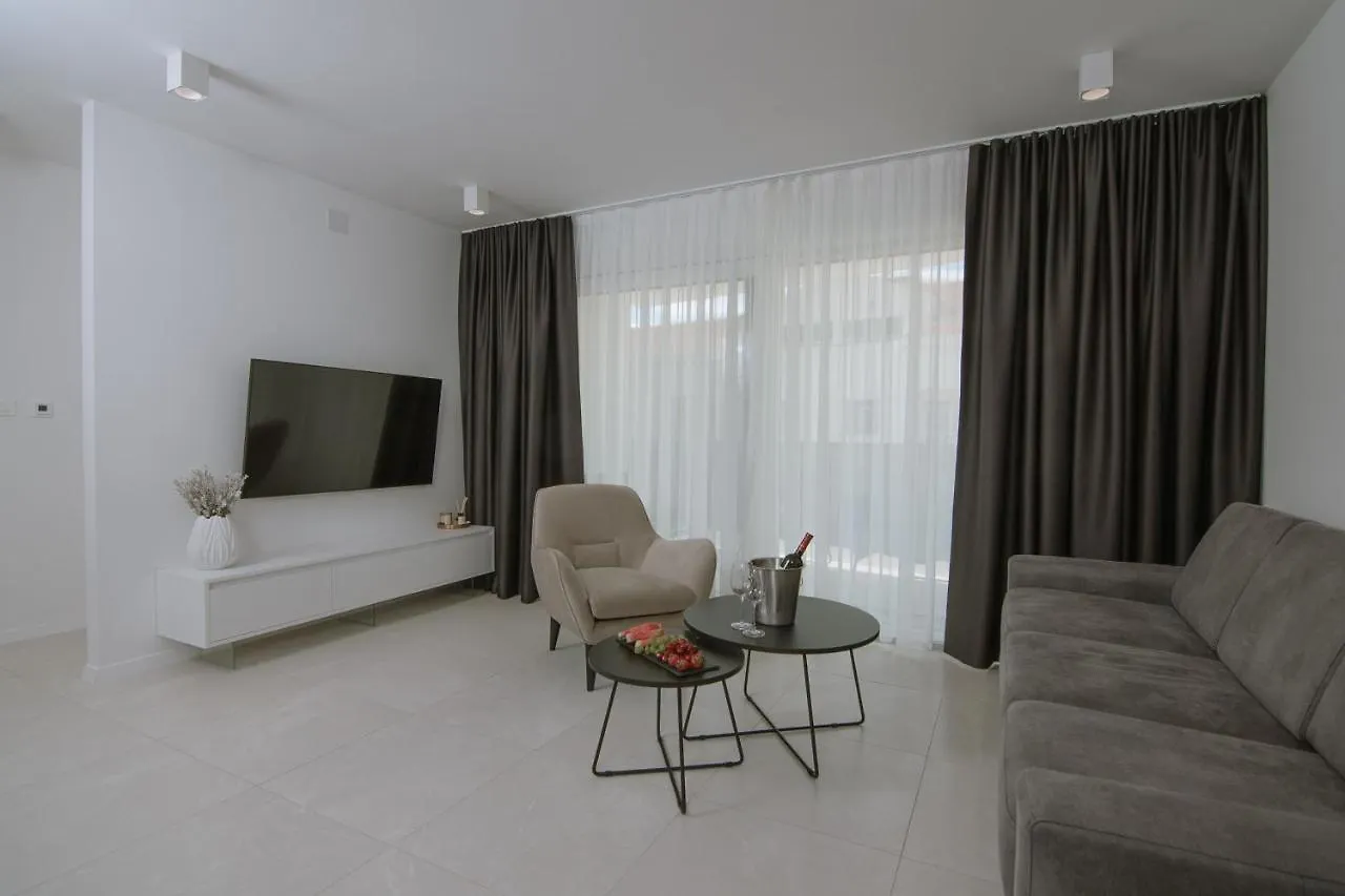 Apartments Adriatic Pearl Trogir 0*,